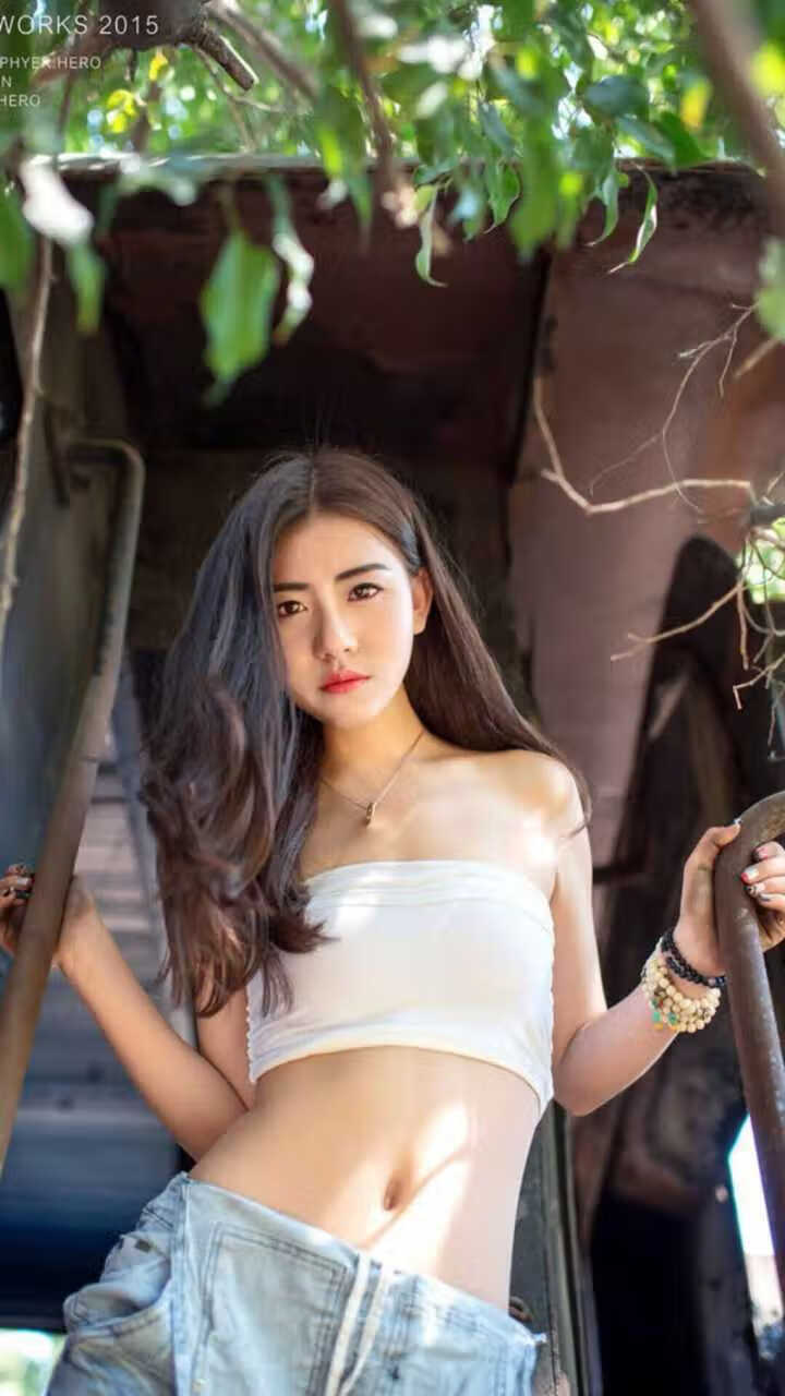 乐鱼体育-赫罗纳年轻球员表现亮眼带动节奏，赫罗纳篮球俱乐部老板