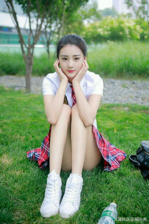 乐鱼体育在线下载-蛙泳中程波兰节奏控制到位，蛙泳波浪式技术视频教程